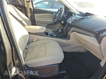 2017 Ford Escape SE – miniatura 8