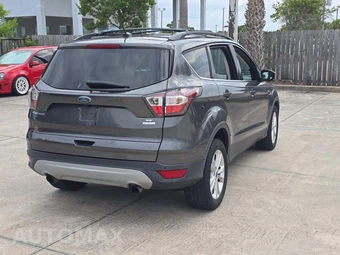 2017 Ford Escape SE – miniatura 3