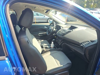 2017 Ford Escape SE – miniatura 8