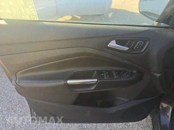 2017 Ford Escape SE - miniatura 7