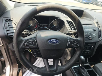 2017 Ford Escape SE – miniatura 10
