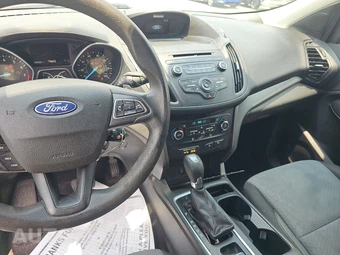 2017 Ford Escape SE – miniatura 11