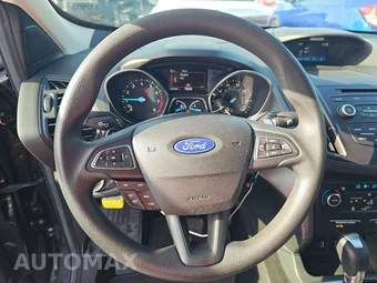 2017 Ford Escape SE – miniatura 10