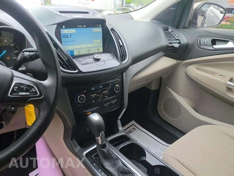 2017 Ford Escape SE – miniatura 10