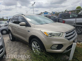 2017 Ford Escape SE – miniatura 4