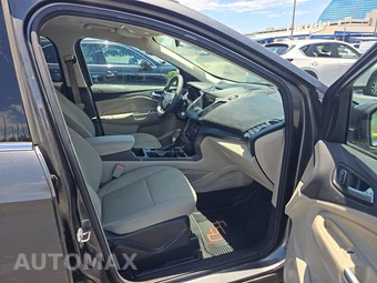 2017 Ford Escape SE - miniatura 8