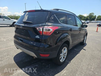 2017 Ford Escape SE – miniatura 4