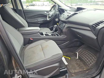 2017 Ford Escape SE – miniatura 8