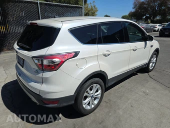 2017 Ford Escape SE - miniatura 4