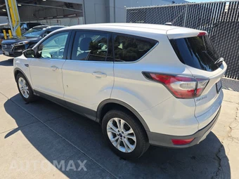 2017 Ford Escape SE - miniatura 6