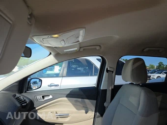 2017 Ford Escape SE – miniatura 17