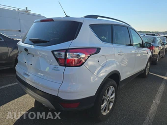 2017 Ford Escape SE – miniatura 4