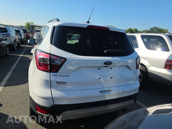 2017 Ford Escape SE – miniatura 5