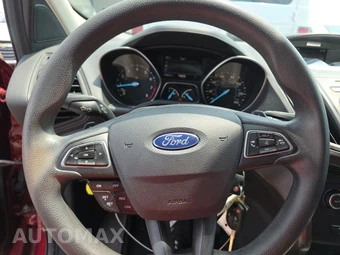2017 Ford Escape SE – miniatura 10