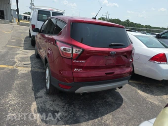 2017 Ford Escape SE – miniatura 5