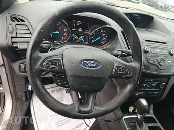 2017 Ford Escape SE – miniatura 10