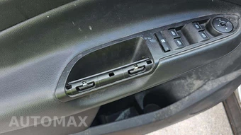2017 Ford Escape SE – miniatura 25