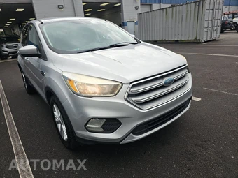 2017 Ford Escape SE – miniatura 3
