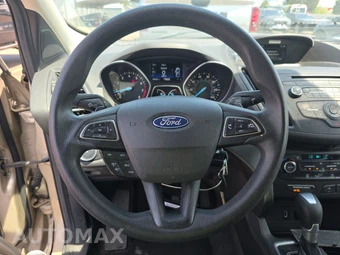 2017 Ford Escape SE – miniatura 10