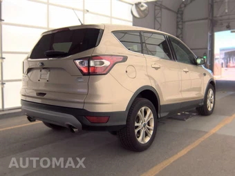 2017 Ford Escape SE – miniatura 4