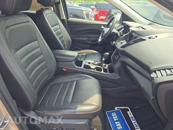 2017 Ford Escape SE – miniatura 8
