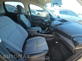 2017 Ford Escape SE - miniatura 8