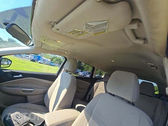2017 Ford Escape SE – miniatura 8