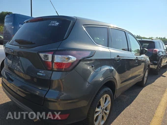 2017 Ford Escape SE – miniatura 4