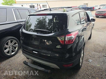 2017 Ford Escape SE – miniatura 3