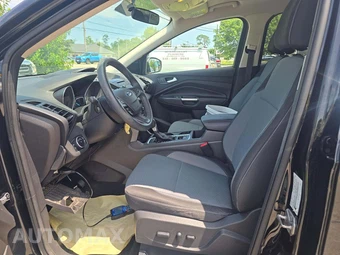 2017 Ford Escape SE – miniatura 3