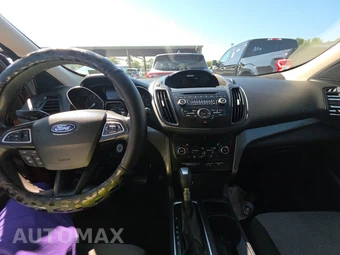 2017 Ford Escape SE - miniatura 11