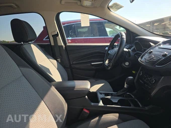 2017 Ford Escape SE - miniatura 8