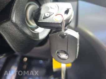 2017 Ford Escape SE – miniatura 5