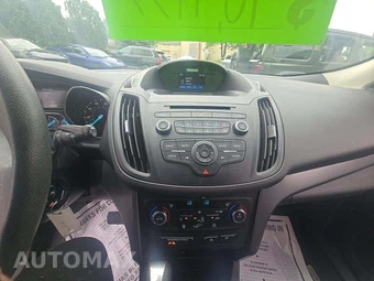 2017 Ford Escape SE – miniatura 10