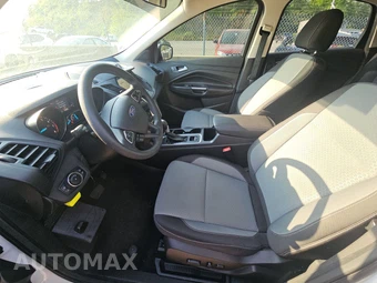 2017 Ford Escape SE – miniatura 13