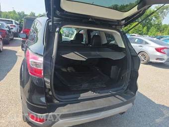 2017 Ford Escape SE – miniatura 16