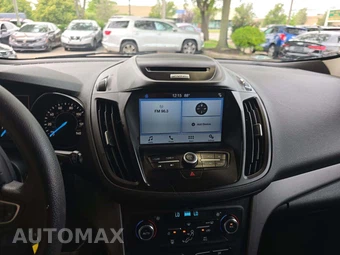 2017 Ford Escape SE – miniatura 10