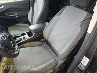 2017 Ford Escape SE – miniatura 6