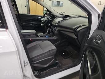 2017 Ford Escape SE – miniatura 8