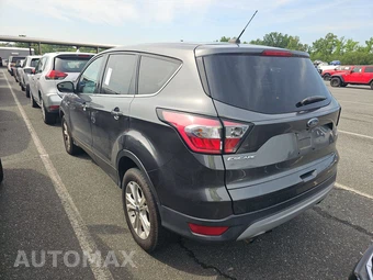 2017 Ford Escape SE - miniatura 6