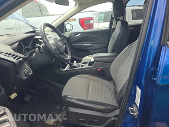 2017 Ford Escape SE – miniatura 7