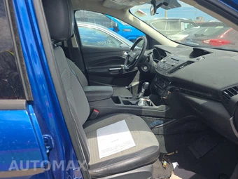 2017 Ford Escape SE – miniatura 8