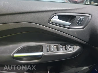 2017 Ford Escape SE – miniatura 9