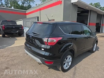 2017 Ford Escape SE – miniatura 4