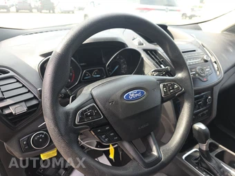 2017 Ford Escape SE – miniatura 10