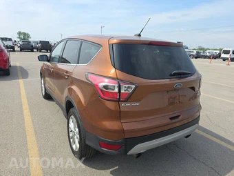 2017 Ford Escape SE – miniatura 6