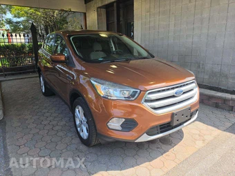 2017 Ford Escape SE - miniatura 4