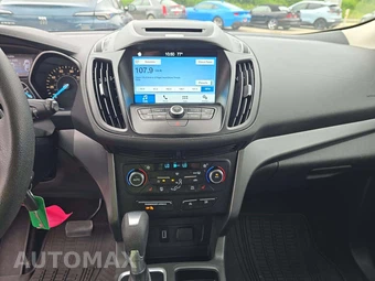 2017 Ford Escape SE - miniatura 7