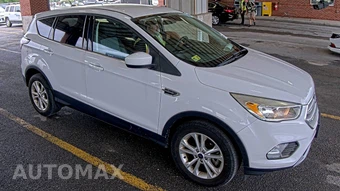 2017 Ford Escape SE - miniatura 3