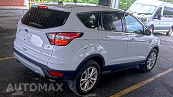 2017 Ford Escape SE - miniatura 4